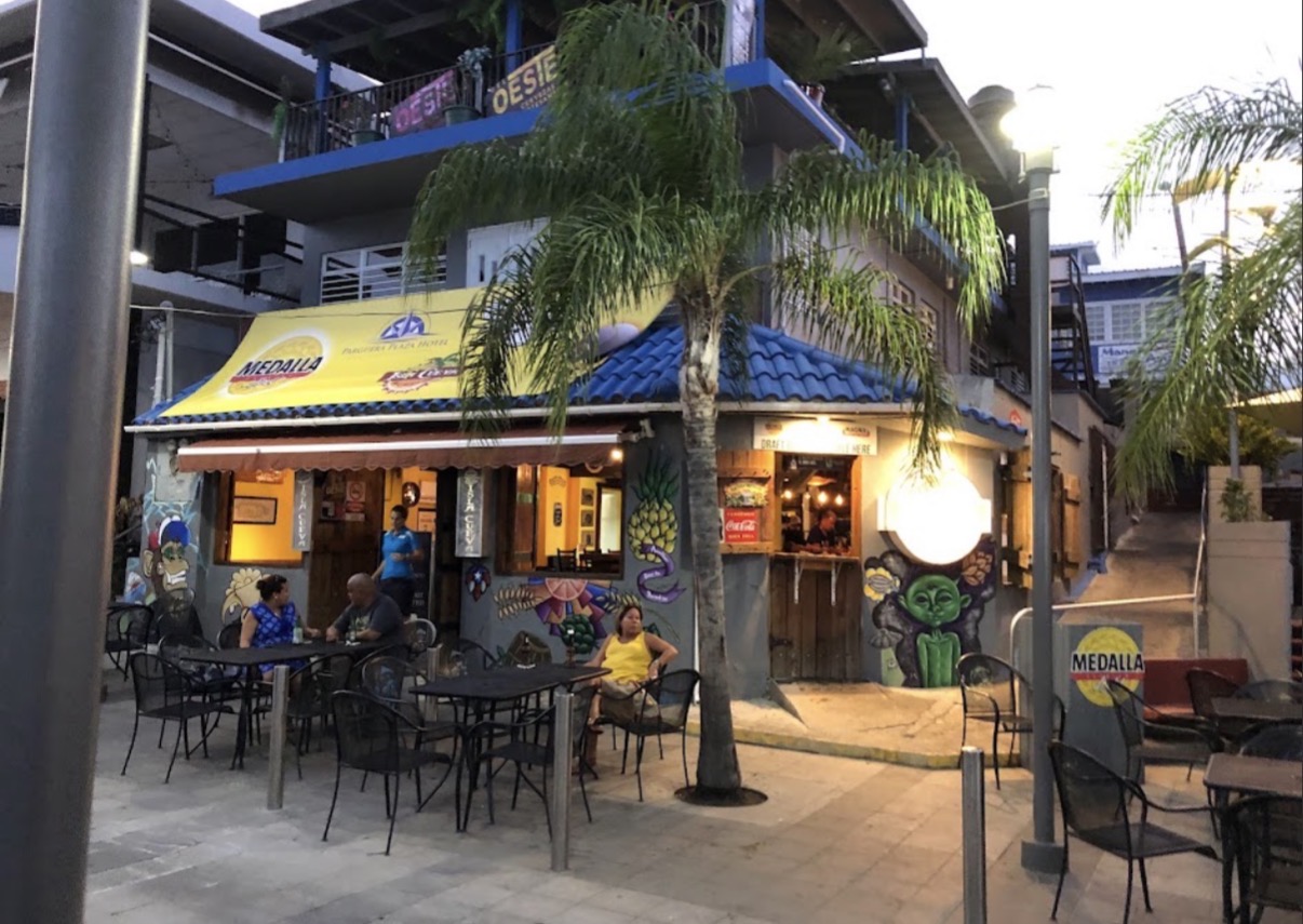 Isla Cueva Burgers & Beer Bar